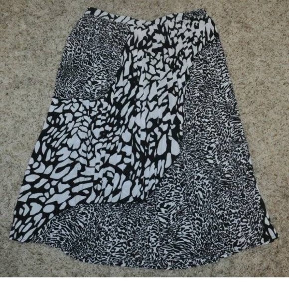 Womens Skirt Small Black White Animal Print Elastic Waist Pleated Dana Buchman - Picture 4 of 4